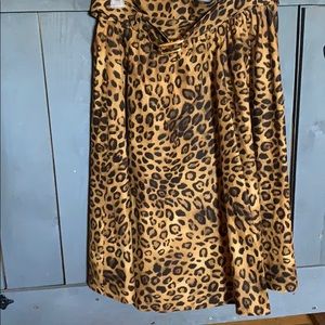 Women’s skirt leopard print